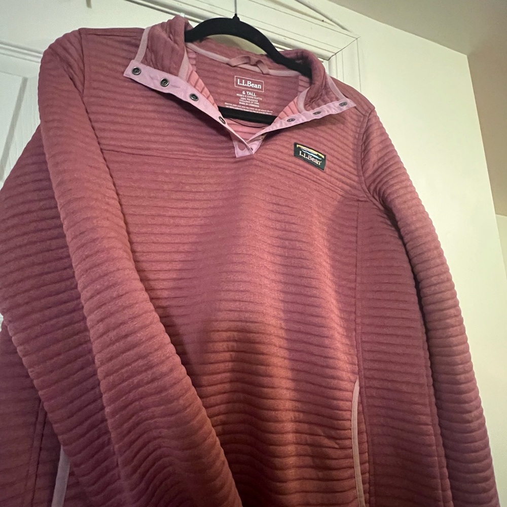 L.L Bean Women’s Arilight Knit Quilted 1/4 Button Pullover Mauve Color - Picture 4 of 6
